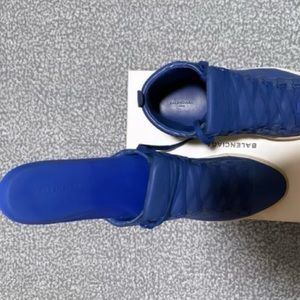 BALENCIAGA MEN'S SIZE 42 ELECTRIC BLUE ARENA SNEAKER